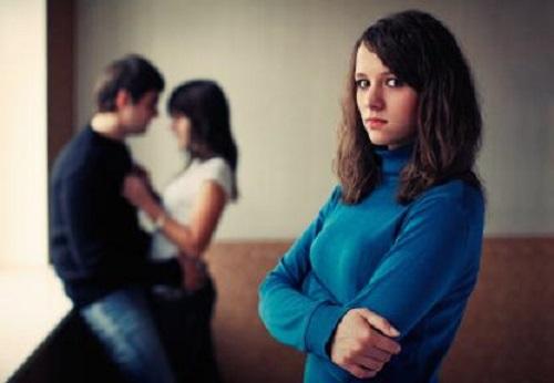 Tôi đau đớn khi biết chồng vẫn lên giường với người yêu cũ - Hình 1