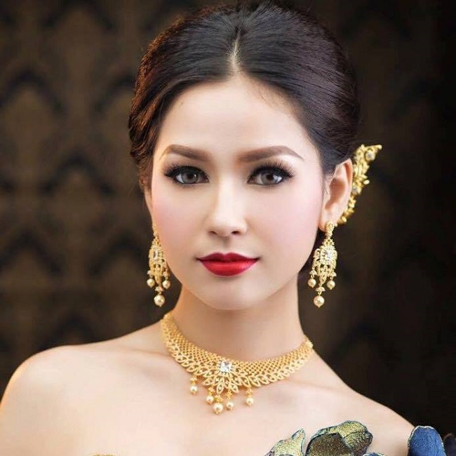 6 quốc bảo mỹ nữ Lào, Campuchia khiến người gặp người yêu 