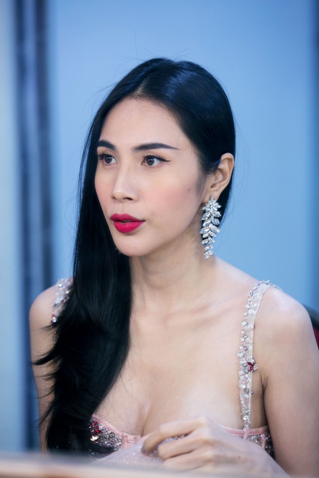 3 mỹ nữ nóng bỏng gây sốc khi tiết lộ suýt bị cưỡng hiếp, lạm dụng tình dục lúc nhỏ - Hình 19