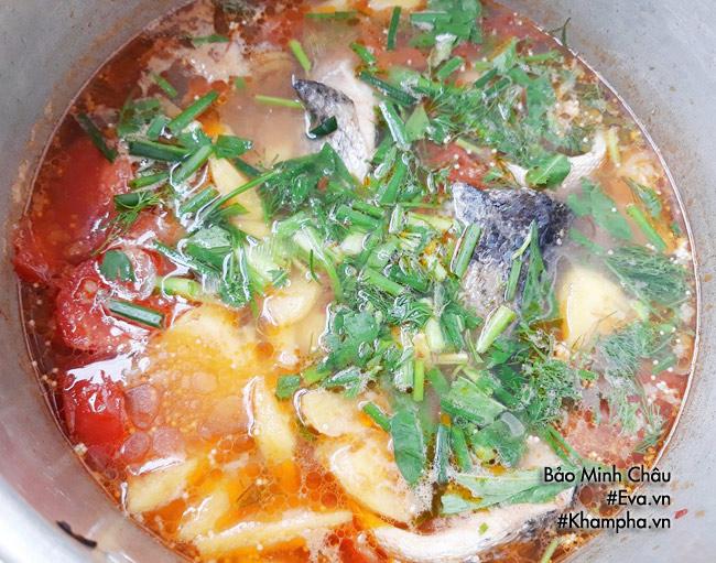 [Chế biến] - Cách nấu canh chua cá lóc thơm nức mũi, dễ ăn trong ngày hè - Hình 6