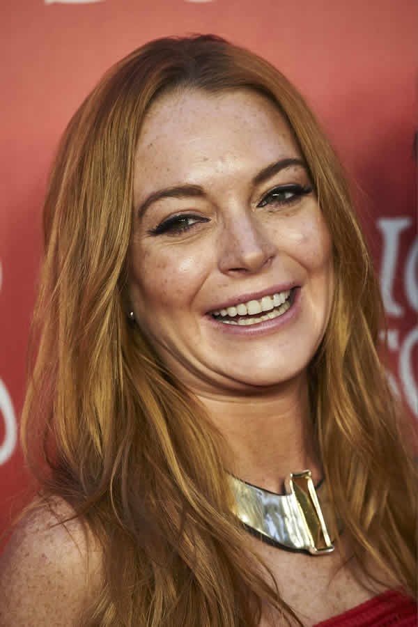 Lindsay Lohan tuổi 32: Nhan sắc già nhăn nheo trước tuổi, phải chạy trốn khỏi Hollywood - Hình 8