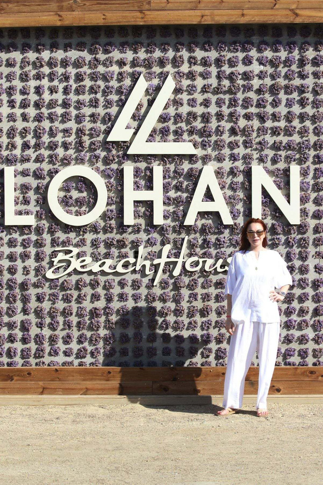 Lindsay Lohan tuổi 32: Nhan sắc già nhăn nheo trước tuổi, phải chạy trốn khỏi Hollywood - Hình 7