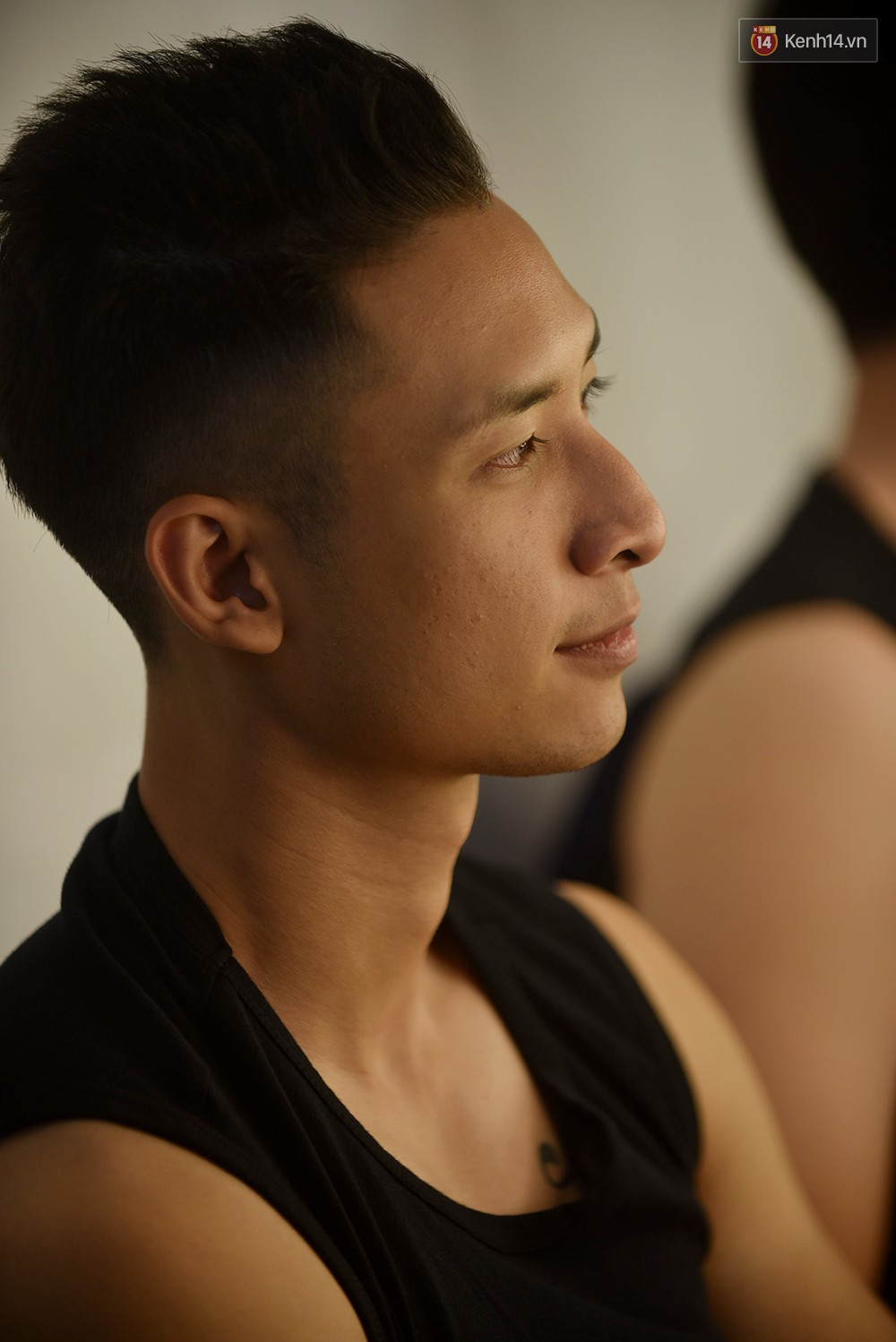 The Face Vietnam: Thí sinh lộ da mụn, quầng thâm trong phần thi mặt mộc - Hình 3