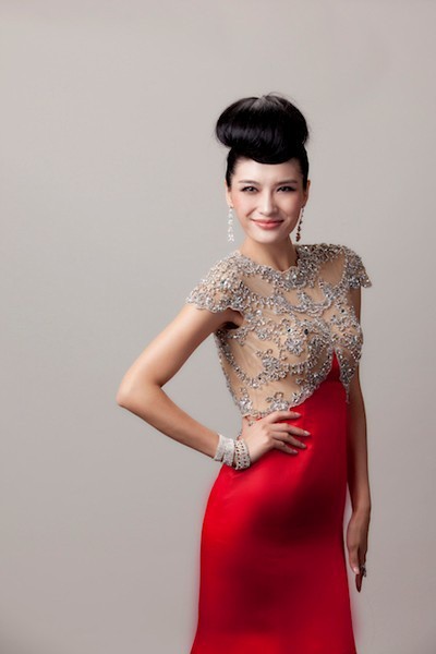 Loạt Hoa hậu châu Á xấu đi vào lịch sử: Người đôi mươi mà trông như bà cô U50, kẻ bị chê nhan sắc đáng sợ đến mức kinh dị - Hình 18