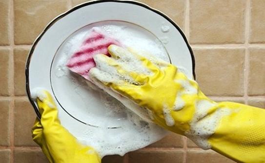 4 mẹo giúp tìm lại đôi tay mịn như em bé sau những lần da khô ráp vì rửa chén - Hình 9