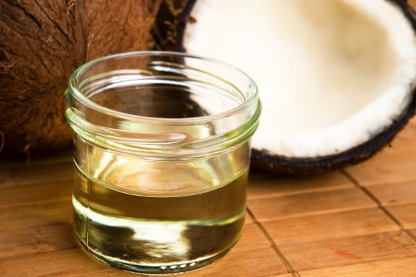 4 mẹo giúp tìm lại đôi tay mịn như em bé sau những lần da khô ráp vì rửa chén - Hình 4