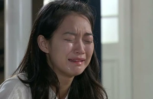 Có những khi nhìn mẹ chồng ngồi xoa bụng em dâu, tôi đã lấy tay đấm vào bụng mình cho vơi đau đớn - Hình 2