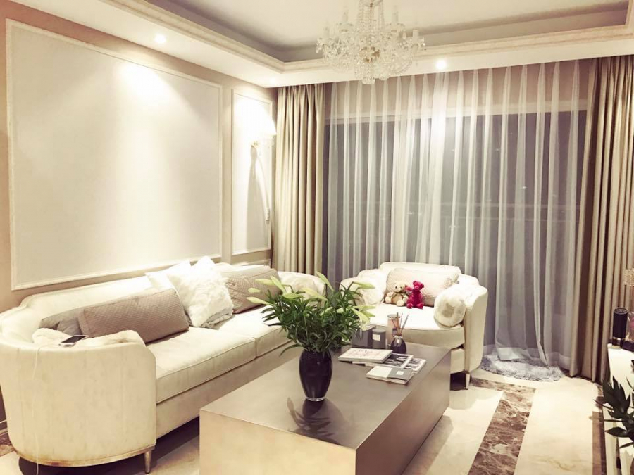 Cùng ngắm chốn đi về ngập tràn sắc hoa như cổ tích của HH Phạm Hương - Hình 1