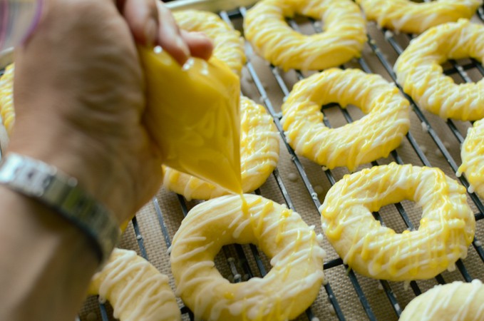 [Chế biến] - Cuối tuần làm bánh quy chanh chua chua giòn giòn càng ăn càng ngon - Hình 9