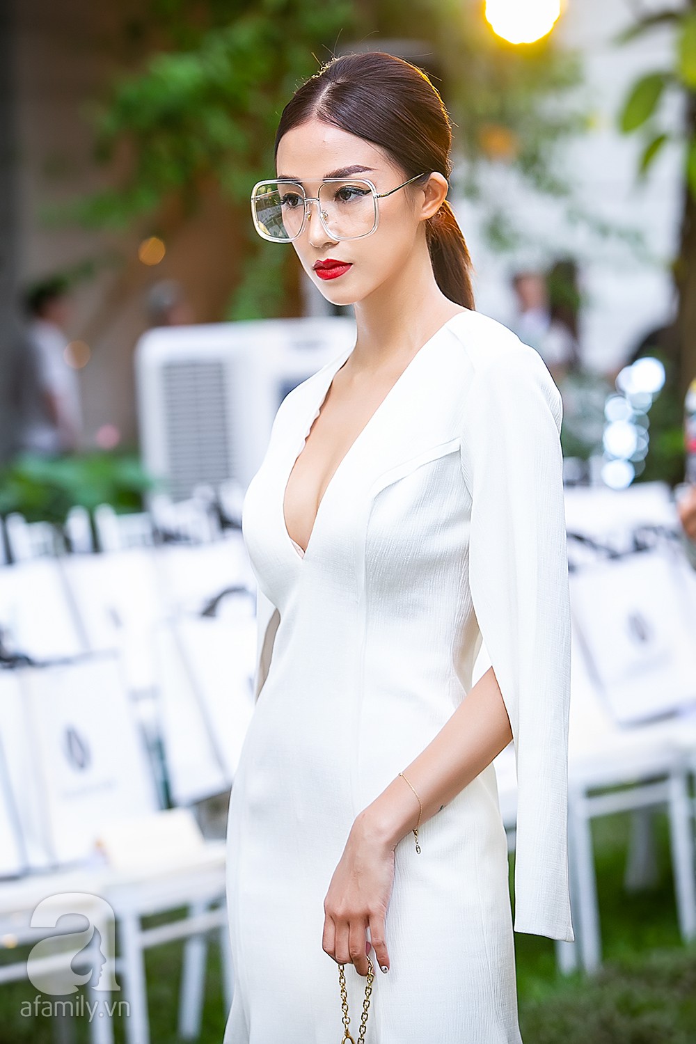 Đỗ Mỹ Linh, Ngọc Hân, Hoàng Anh, Thùy Linh cạnh tranh nhan sắc ở hậu trường - Hình 15