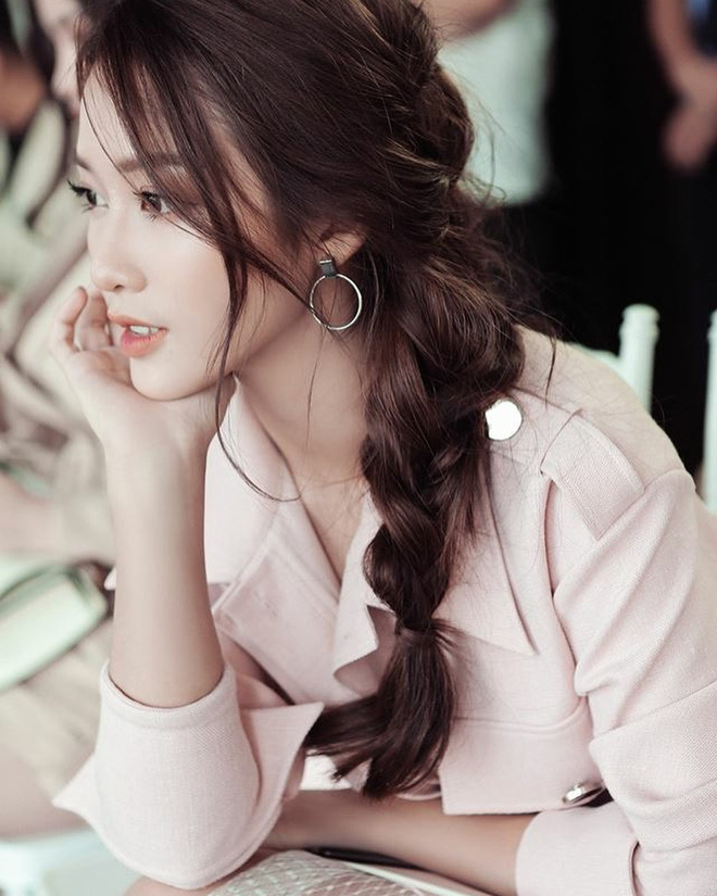 Hotgirl nào đang nhận bão like nhờ những tấm ảnh khoe góc nghiêng thần thánh? - Hình 10