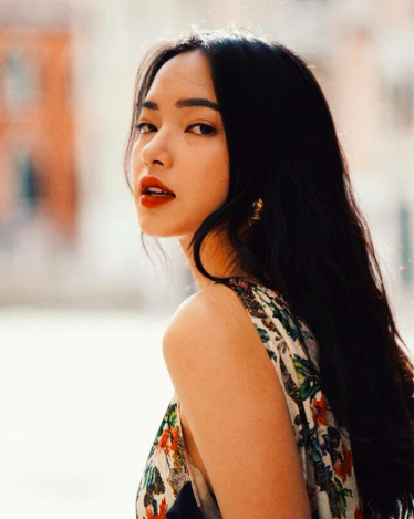 Hotgirl nào đang nhận bão like nhờ những tấm ảnh khoe góc nghiêng thần thánh? - Hình 7