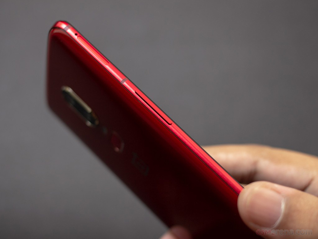 Trên tay OnePlus 6 đỏ đốt cháy mùa hè - Hình 7