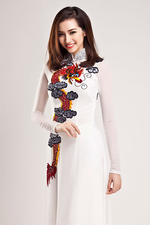 Trúc Diễm thướt tha trong bộ áo dài trắng - Hình 13