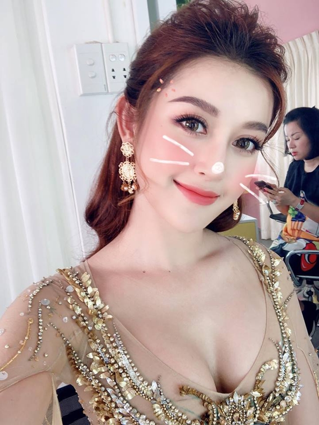 3 nữ thần châu Á được nghìn fan nam vây kín xem mặt: Quốc bảo VN nón.g bỏn.g nhất? - Hình 22