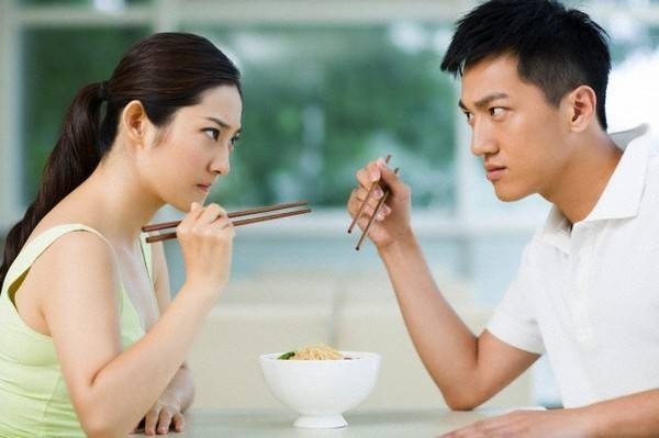 4 điều nguy hiểm còn hơn cả ngoại tình trong hôn nhân - Hình 1