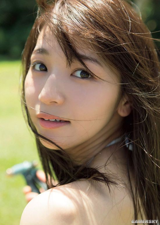 Erika Denya - Người đẹp lai cực hot tại Nhật Bản - Hình 11
