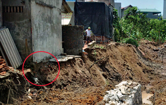 Hà Nội: Sân nứt toác, nhà dọa sập vì đơn vị thi công làm liều - Hình 2