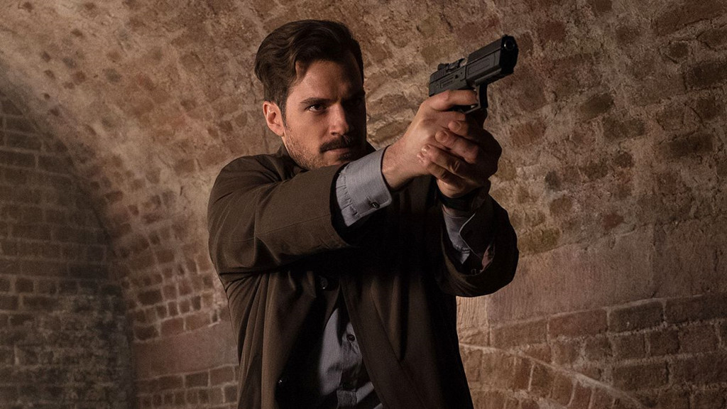 Henry Cavill: The unlucky handsome man saved by 'Mission Impossible 6' - Photo 8