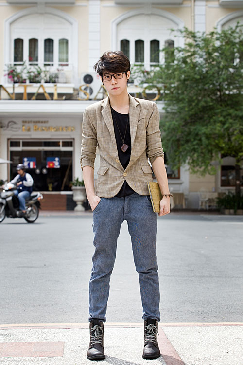 Kết hợp trẻ trung giữa vest quần jeans nam - Hình 4