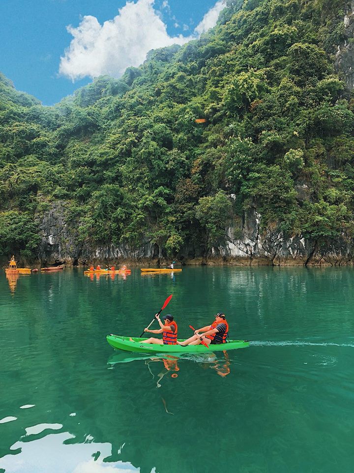 Nhìn ảnh vi vu Hạ Long của những cô nàng này mà ai cũng nôn nao muốn đi ngay trước khi hết hè - Hình 6