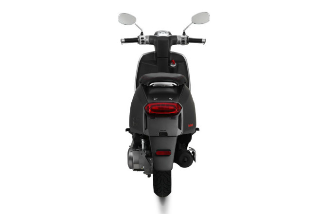 Xe ga Lambretta chốt ngày lên kệ, Vespa toát mồ hôi hột - Hình 3