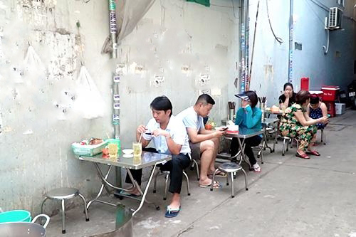 Xôn xao quán bánh canh 300K bị khách hàng tố nâng giá nhờ PR, thự tế dở tệ và phục vụ kém? - Hình 3