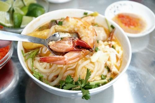 Xôn xao quán bánh canh 300K bị khách hàng tố nâng giá nhờ PR, thự tế dở tệ và phục vụ kém? - Hình 2