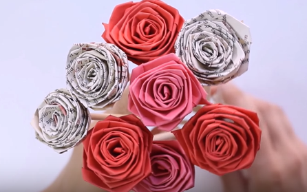 Cách làm hoa hồng bằng giấy cuộn - Hình 1