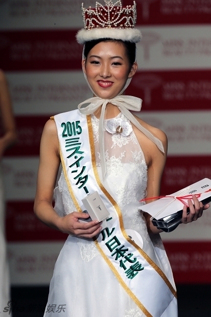 Top 22 hoa hậu xấu nhất thế giới, Việt Nam cũng có 1 Hoa hậu góp mặt - Hình 23