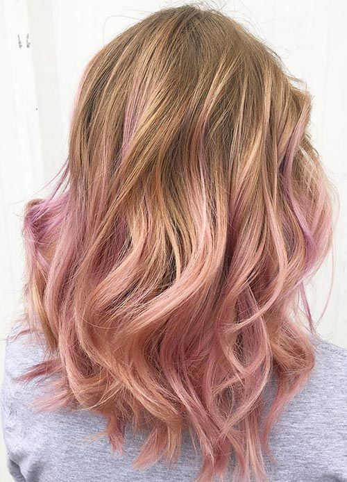 Với hình ảnh tóc màu hồng gold, bạn sẽ cảm thấy như được lạc vào thế giới mơ mộng. Đây là màu sắc đầy lôi cuốn và sẽ giúp bạn thể hiện được tính cách nghịch ngợm và đầy sáng tạo của mình.