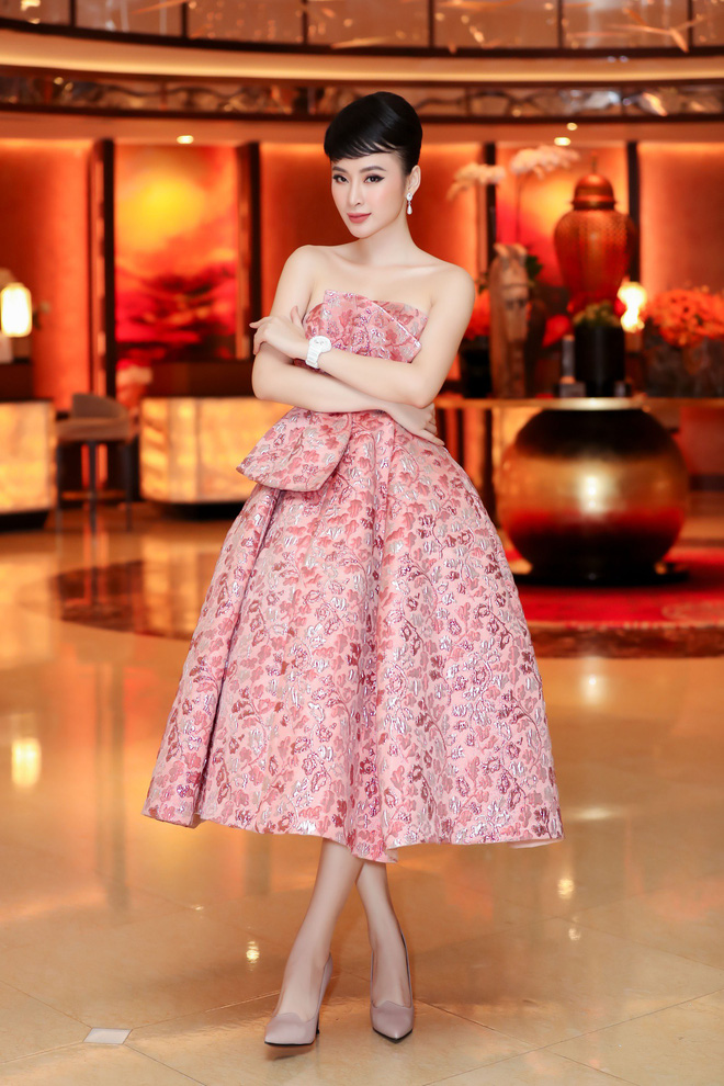 Angela Phương Trinh diện váy kiêu kì, xinh tươi như 1 đóa hồng trong sự kiện có thủ môn Bùi Tiến Dũng tham dự - Hình 5