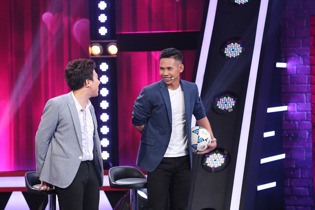 Bạn thân thủ môn Bùi Tiến Dũng gây sốc khi lên truyền hình nhờ Trấn Thành tìm vợ - Hình 5