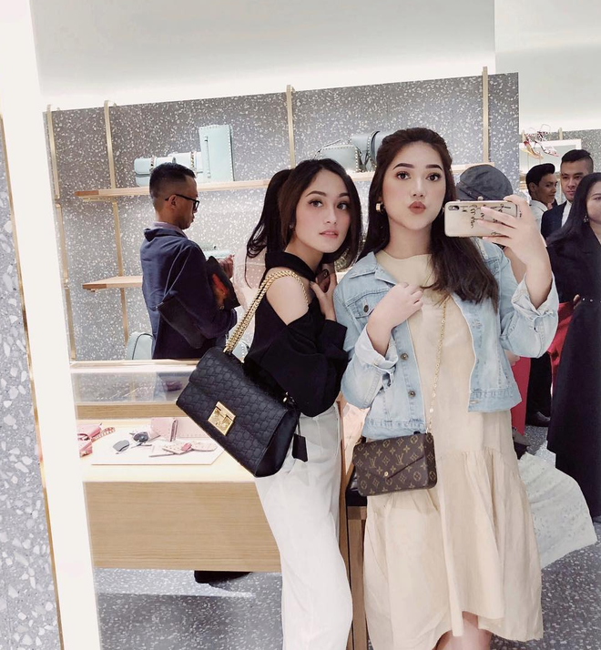 Cuộc sống sang chảnh của cặp bạn thân blogger xinh đẹp, nổi tiếng hàng đầu Indonesia - Hình 17