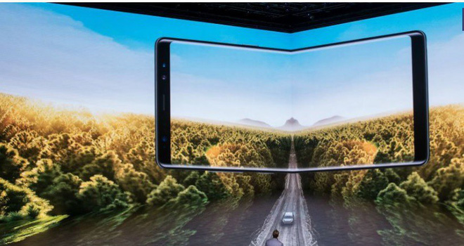 Cuối cùng Samsung cũng công bố ngày phát hành smartphone màn hình gập Galaxy X - Hình 1