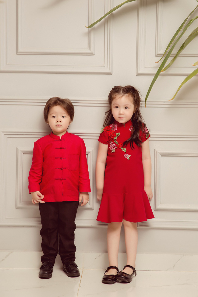 Elly Trần khoe eo thon trong bộ ảnh đón trung thu cùng 2 con cưng - Hình 4