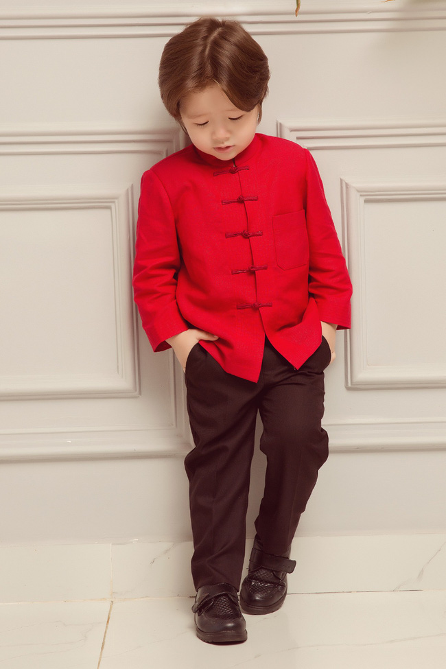 Elly Trần khoe eo thon trong bộ ảnh đón trung thu cùng 2 con cưng - Hình 5