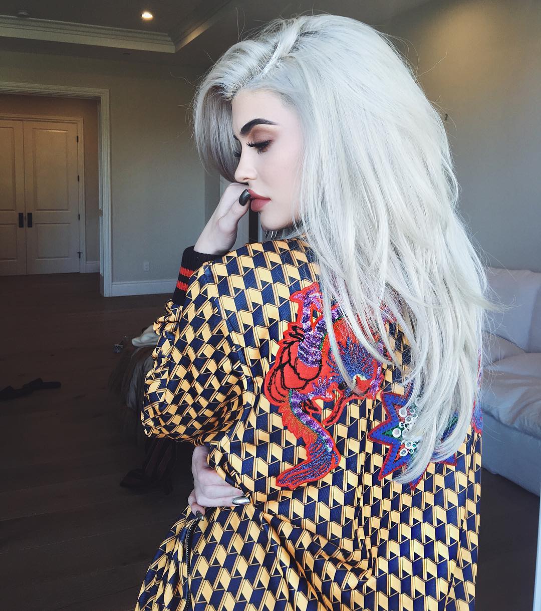Kylie Jenner: Cô nàng được mệnh danh là Nữ hoàng tóc của Hollywood - Hình 7