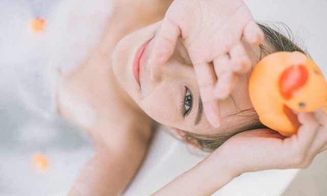 Tiếu Khanh - người đẹp trường Công nghệ khoe vòng eo quyến rũ - Hình 7