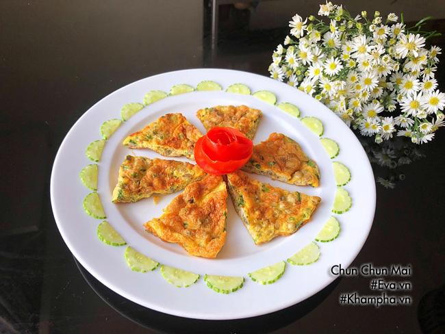 Trứng chiên hến đơn giản, ngon miệng, rẻ tiền mà trôi cơm ngày se lạnh - Hình 7