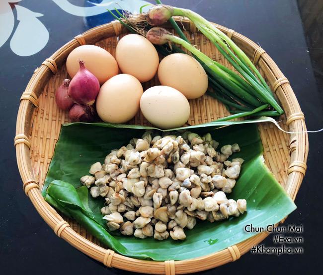 Trứng chiên hến đơn giản, ngon miệng, rẻ tiền mà trôi cơm ngày se lạnh - Hình 2