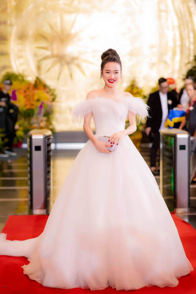 10 ca 'lột xác' bùng nổ của Vbiz 2018: Bên cạnh những cái tên dễ đoán cũng có không ít bất ngờ! - Hình 56