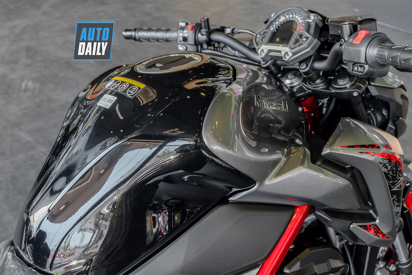 Ảnh chi tiết kawasaki z900 abs 2019 - Hình 7