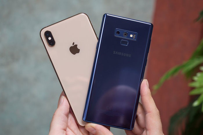 Apple và Samsung thống trị thị phần bán smartphone cao cấp - Hình 1