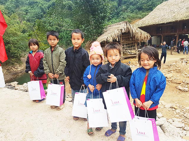 Cây cầu hồng giữa núi rừng Khuổi Luồn - Hình 6