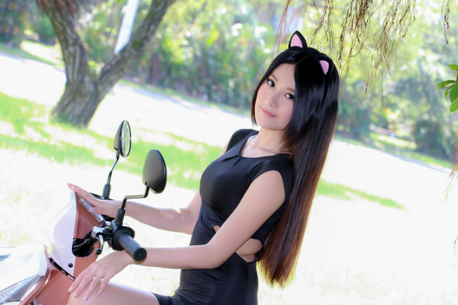 Chân dài hóa nữ sinh bên xe ga mini đốn tim phái mạnh - Hình 11