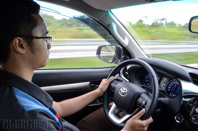 Dễ gặp tai nạn khi lái xe ô tô ngày giá rét, sương mù và điều cần tránh - Hình 2