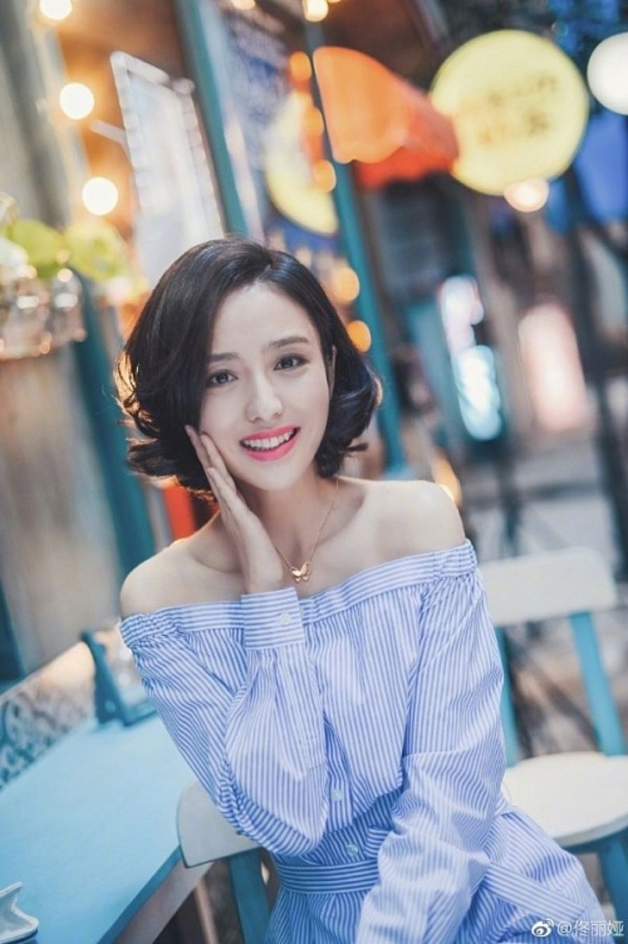 Đọ nhan sắc 4 mỹ nhân Tân Cương gây sốt showbiz Hoa ngữ - Hình 13