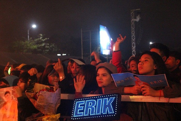 Khán giả Đà Nẵng đội mưa quẩy cùng MTV, ERIK - Hình 9