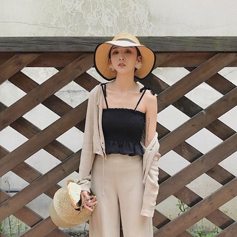 Mix đồ đi biển chuẩn như các sao Hollywood, diện đúng trend không khó tí nào! - Hình 8